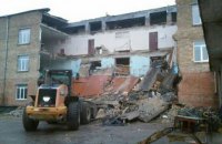Рятувальники розібрали завали зруйнованої школи у Василькові