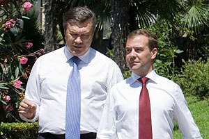 Медведев и Янукович побеседуют в Таджикистане