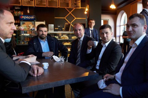 Зеленського не оштрафували за каву в Хмельницькому через недоторканність