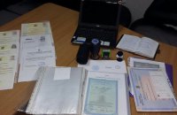Буковинський чиновник допомагав оформити румунське громадянство