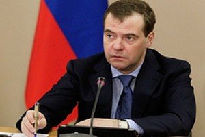 Медведев предложил подумать о единой валюте Евразийского союза
