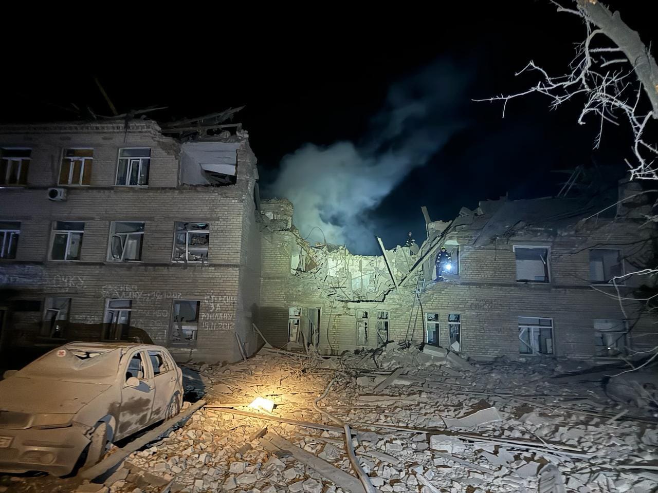 Зруйнований корпус лікарні в Селидовому