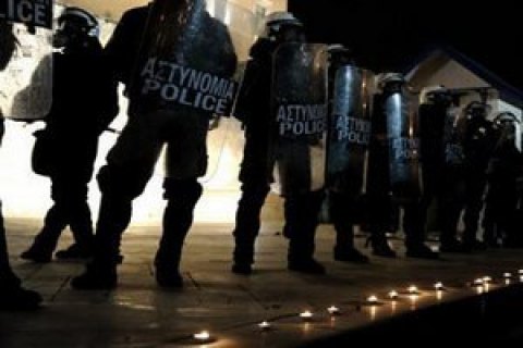 В Афинах антиправительственная акция школьников обернулась беспорядками