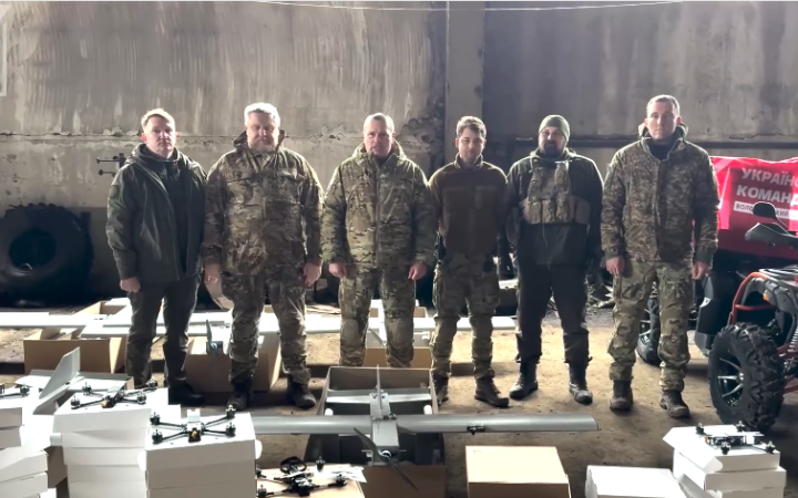 "Українська команда" доставила на Бахмутський напрямок FPV-дрони та дрони-літаки