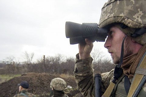 Семь военных ранены в воскресенье на Донбассе