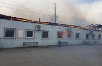 Пункт пропуска "Станица Луганская" остановил работу из-за пожаров (обновлено)