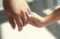 Українці за пів року усиновили 589 дітей-сиріт