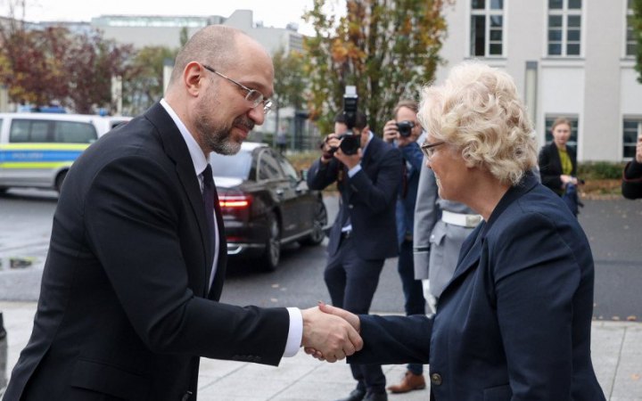 Шмигаль зустрівся із міністром оборони Німеччини Крістін Ламбрехт