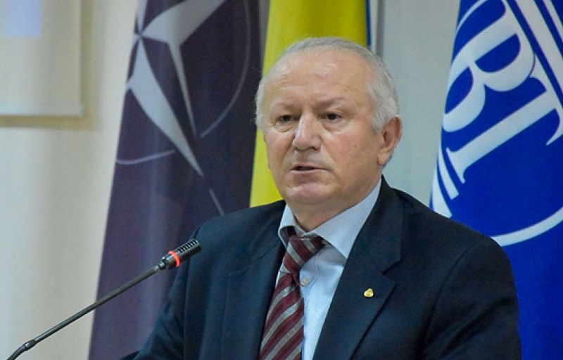 Аріан Старова (Arian Starova), президент Атлантичної ради в Албанії 