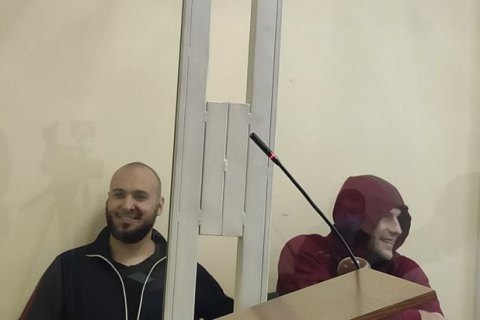 Суд назначил условное осуждение обвиняемым в нападении на активиста "Автомайдана" Виталия Устименко
