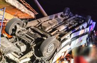 На Миколаївщині рейсовий мікроавтобус потрапив у ДТП: загинули три пасажири
