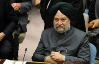 Індія може забезпечити собі нафту з альтернативних джерел, якщо введуть вторинні санкції на імпорт з Росії, – міністр