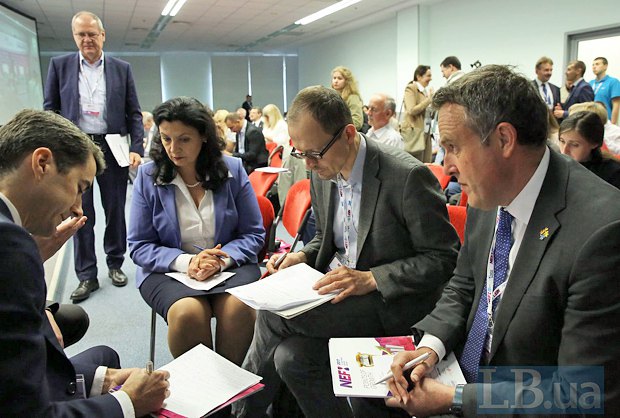 (right to left) Luc Jacobs, Gerhard Gnauck,&nbsp;Ivanna Klympush-Tsyntsadze&nbsp;and&nbsp;Jean-Baptiste Jeangène Vilmer