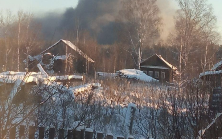 Джерела: дрони СБУ атакували нафтобазу в Липецькій області і арсенал – у Костромській