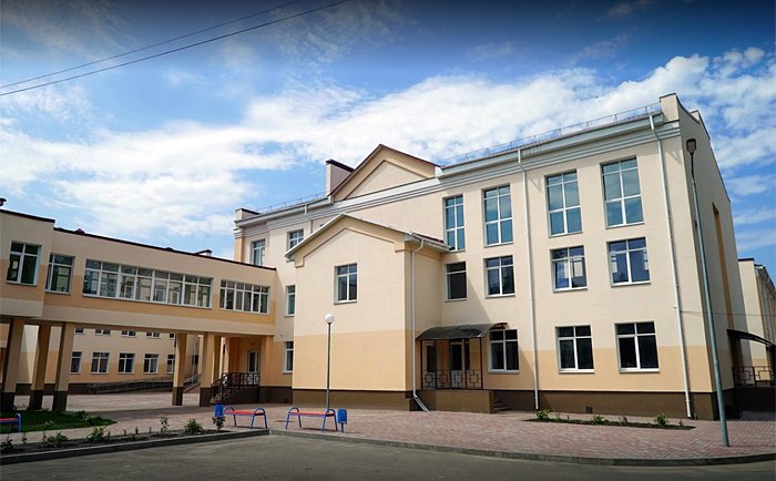 Добудований корпус школи N1 у м.Вишневе