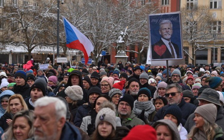Чехією прокотилася хвиля протестів на підтримку президента