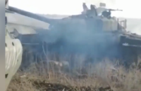 На Луганщині українські військові захопили машину і два танки окупантів