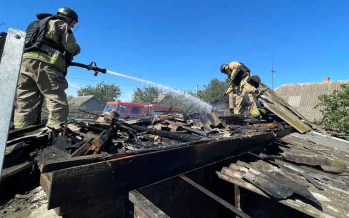 Окупанти вдарили по двох районах Дніпропетровщини, є жертви та руйнування