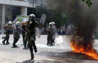 У парламента Греции демонстранты подожгли почтовое отделение 