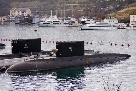 Російські підводні човни вчаться "відриватися від стеження" в Чорному морі