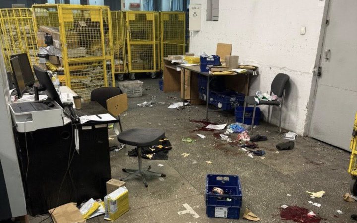 Митниця визначила особу відправника поштового відправлення, яке вибухнуло у Києві