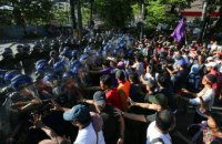 На Филиппинах полиция разогнала водометами противников саммита АТЭС