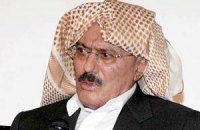 Президент Йемена Салех официально отрекся от власти 