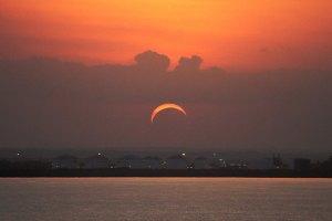 Кияни побачать сонячне затемнення