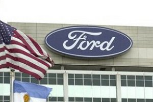 Ford отзывает 10 тыс. автомобилей из-за коврика для ног