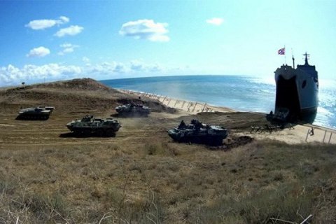 Окупанти в Криму відпрацьовували висадку морського десанту