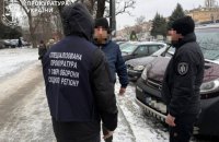 ​Оператор одного з ТЦК за хабар незаконно зняв з розшуку 15 військовозобов'язаних