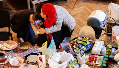 «Люди мають знати, що вони не самі». Як Львів допомагає переселенцям 