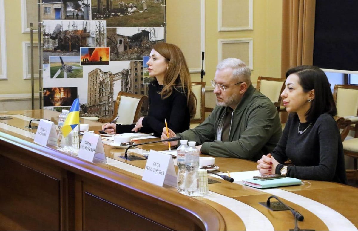 Герман Галущенко та Світлана Гринчук ( ліворуч)