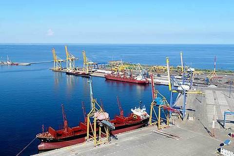 Морской торговый порт "Черноморск" возобновил работу