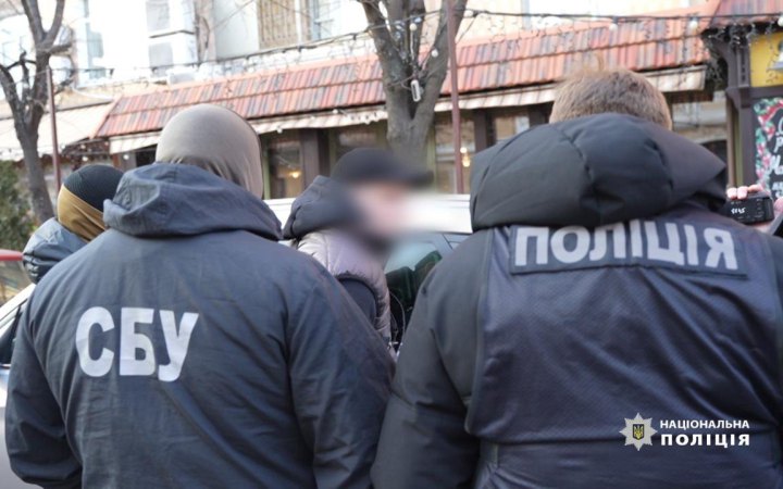 В Одесі викрили двох ділків, які за гроші обіцяли переведення у тилові частини