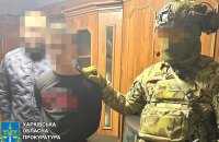 Затримали двох підлітків, які заклали вибухівку біля підрозділів поліції у Харкові