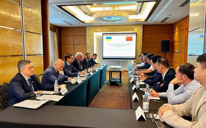 Китайські компанії цікавляться інвестиціями у проєкти на території України
