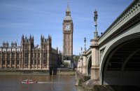 Обидві палати парламенту Британії схвалили законопроєкт про депортацію мігрантів у Руанду
