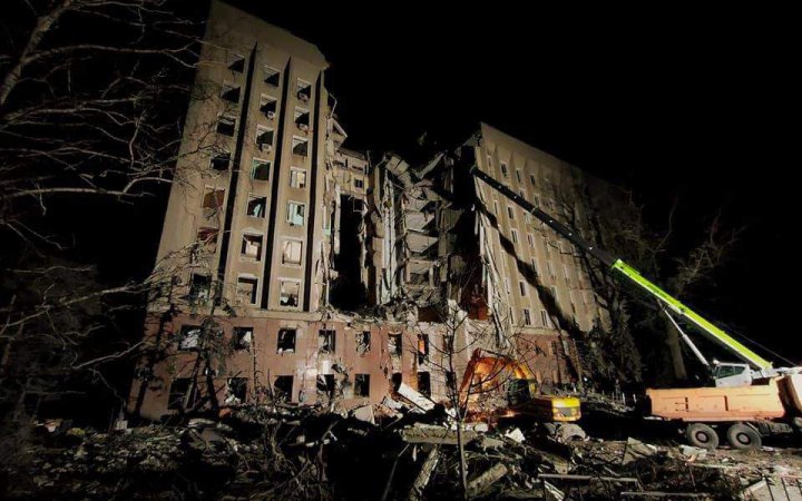 Кількість жертв обстрілу будівлі Миколаївської ОДА зросла до 36. Загинули секретар Кіма та голова білоруського товариства