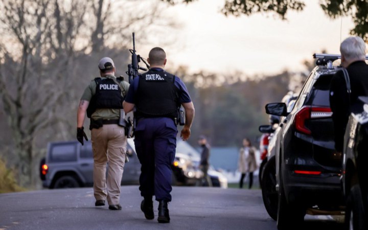 У США чоловік скоїв стрілянину у церкві, а потім її підпалив. Є жертви