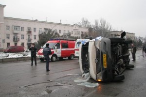 ​В Запорожье маршрутку протаранили два авто