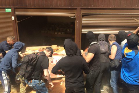 В полиции уточнили количество задержанных во время столкновений на рынке возле "Лесной"