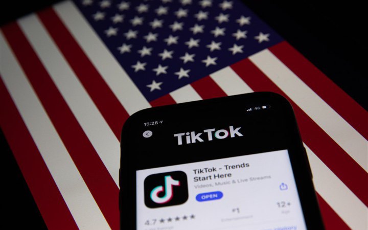 Трамп підписав указ про відтермінування закриття TikTok