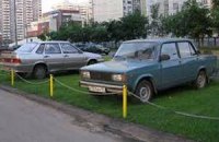 Киевских водителей будут штрафовать за парковку на газонах