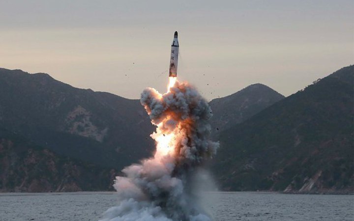 Північна Корея запустила балістичну ракету в сторону Східного моря
