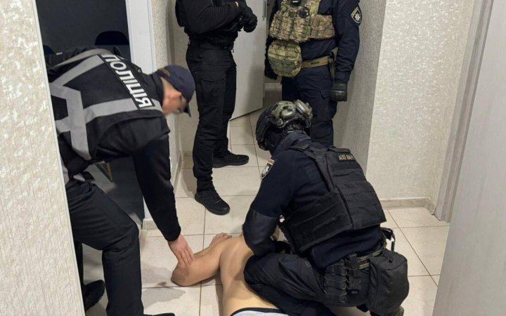 Правоохоронці заявили про припинення діяльності трьох шахрайських call-центрів у Запоріжжі