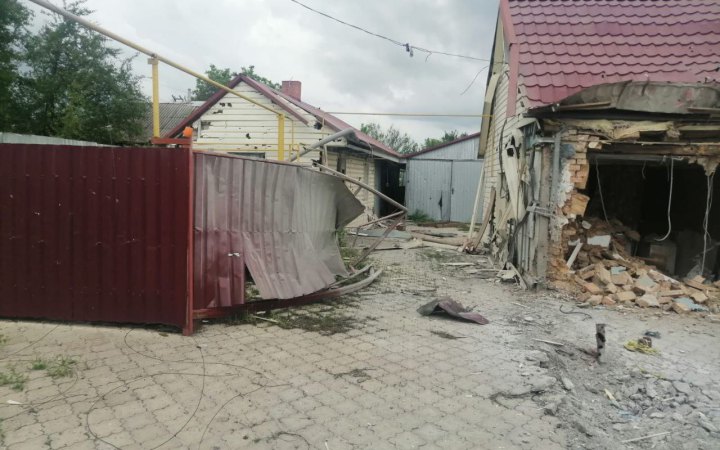 Минулої доби ворог обстріляв 17 населених пунктів Запорізької області, поранена жінка