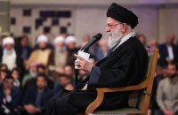 ЗМІ: аятола Алі Хаменеї сховався в підземному бункері напередодні можливого нападу США на Іран