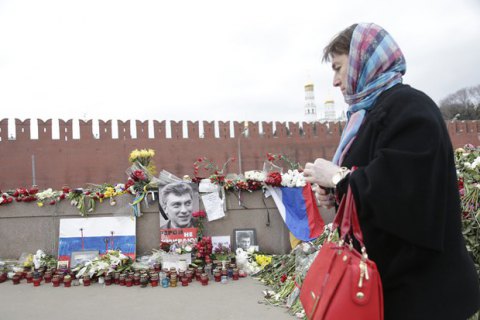 Московська влада знищила імпровізований меморіал на місці вбивства Нємцова