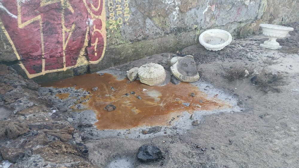 Забруднений пляж